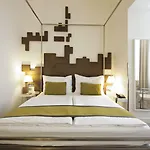 Pure White 4*
