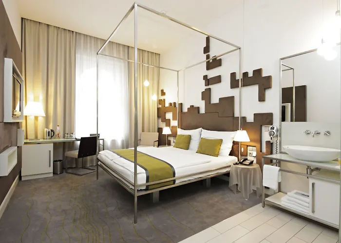 Pure White Hotel 4*