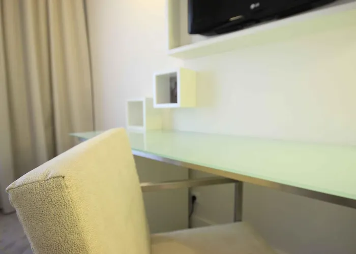 Pure White Hotel 4*