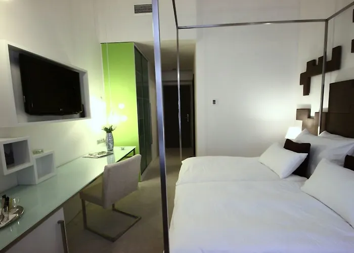 Hotel Pure White 4*
