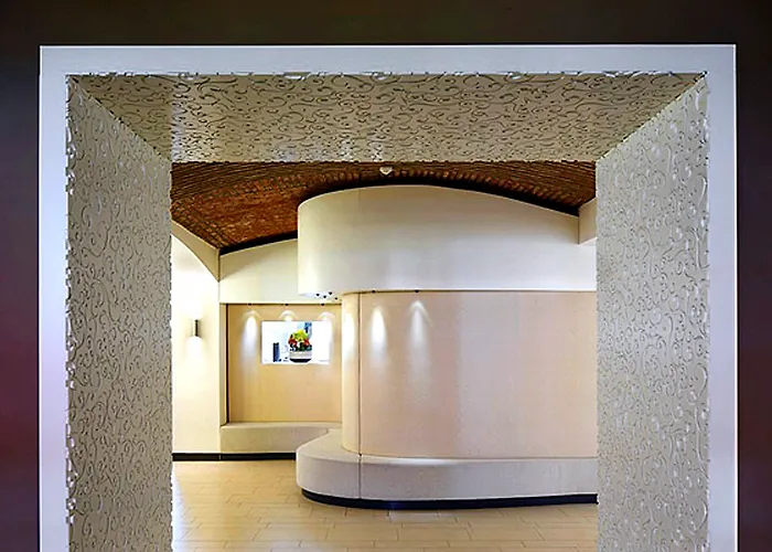 Hotel Pure White