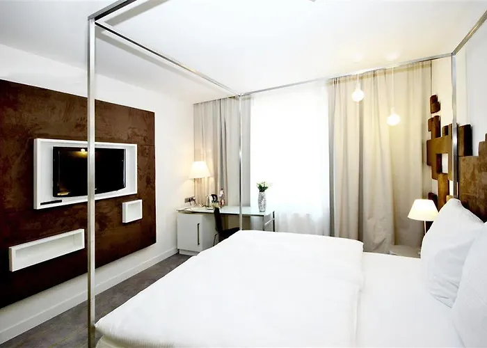 Pure White Hotel 4*