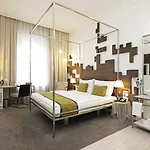 Pure White Hotel 4*