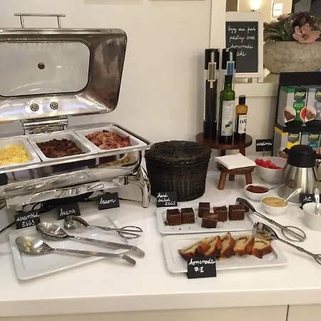 Pure White فندق 4*