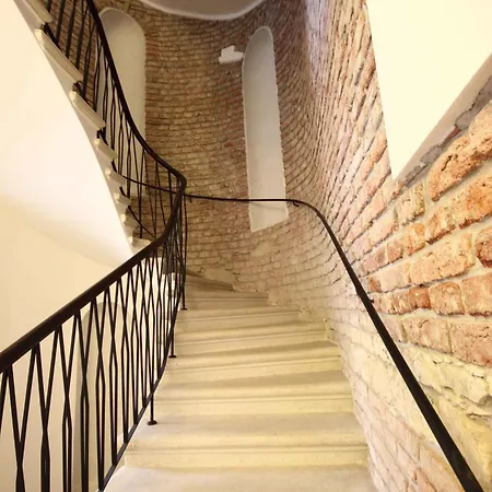 Hotell Pure White Prag