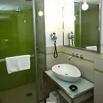 Pure White 4* Prag