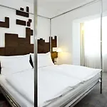 Hotell Pure White 4*