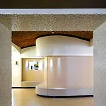 Hotel Pure White