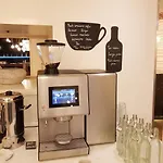 Pure White Hotel 4*