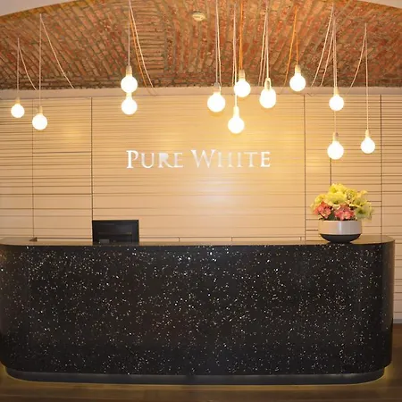 Pure White Hotel 4*